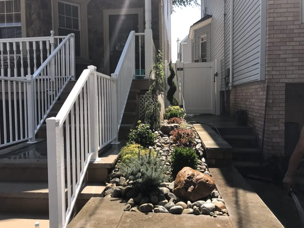 Affordable yard maintenance experts serving Bayonne, NJ - D & R Landscaping