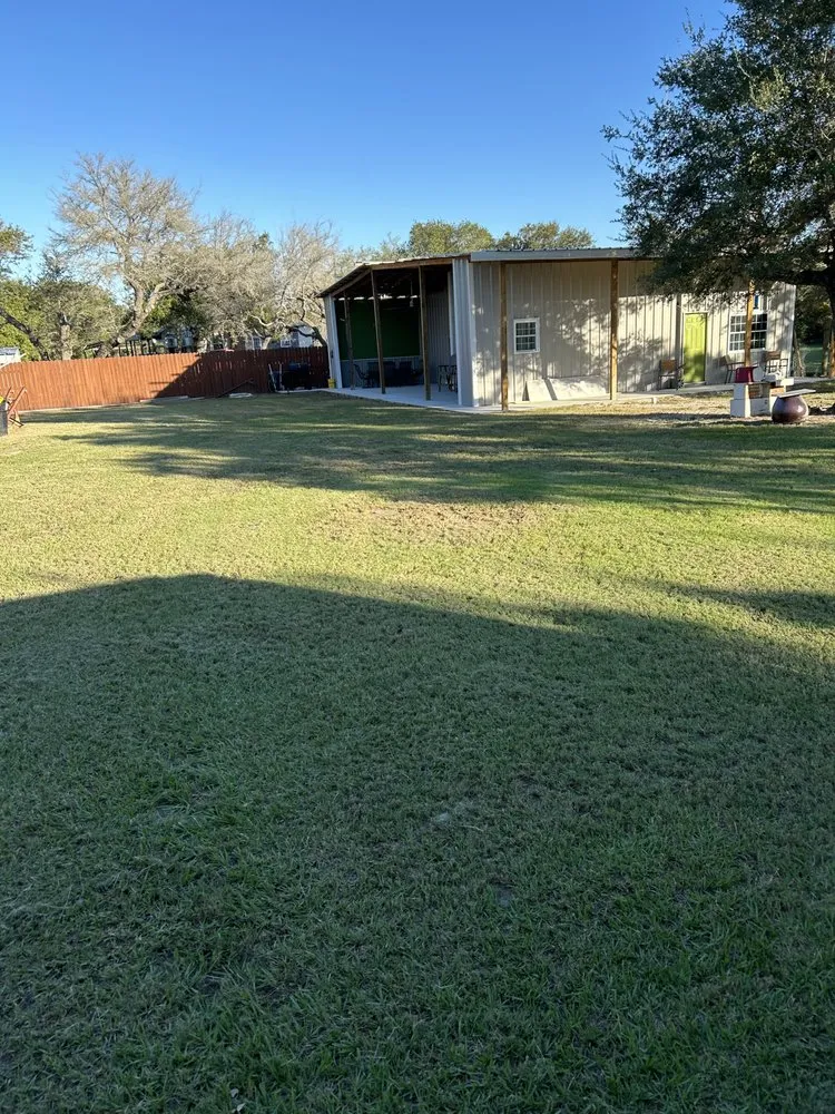 Professional lawn care service with custom design across Universal city, TX - D & S Lawn Concepts