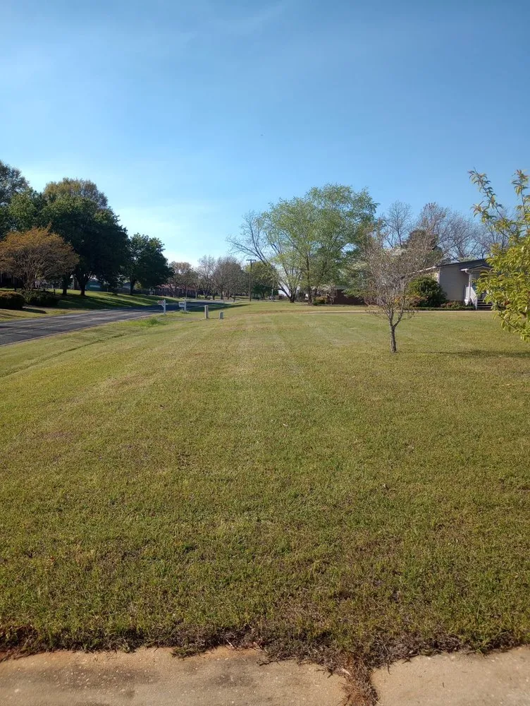 Reliable garden landscaping near you in Anderson, SC by D & S Lawn Services