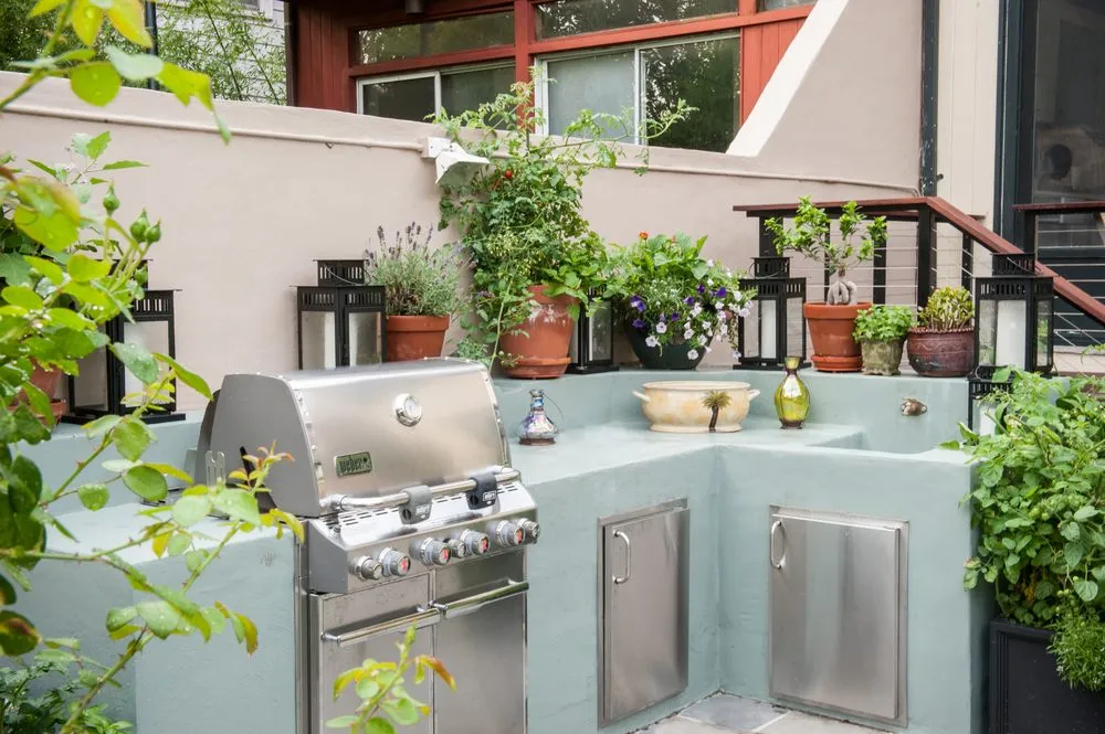 Custom outdoor landscaping in Poolesville, MD - D. A. Dunlevy