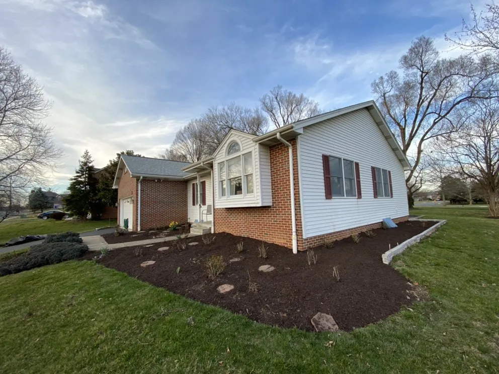 Local residential landscaping in Gaithersburg, MD by D a R Landscaping