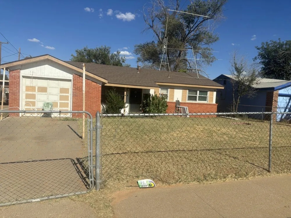 Custom yard cleanup service experts serving Lubbock, TX - D and J Tree Service