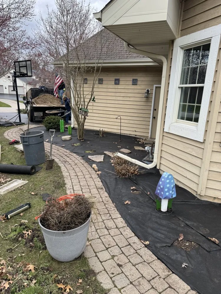 Affordable yard cleanup service in Elgin, IL - D and L Landscaping and Services