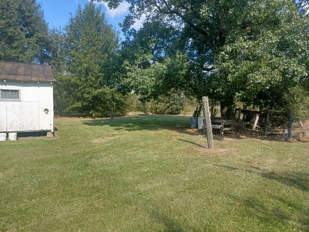 Trusted lawn care service in Opelousas, LA - D and L lawn and Pressure Washing