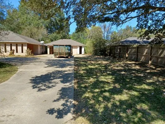 D and L lawn and Pressure Washing