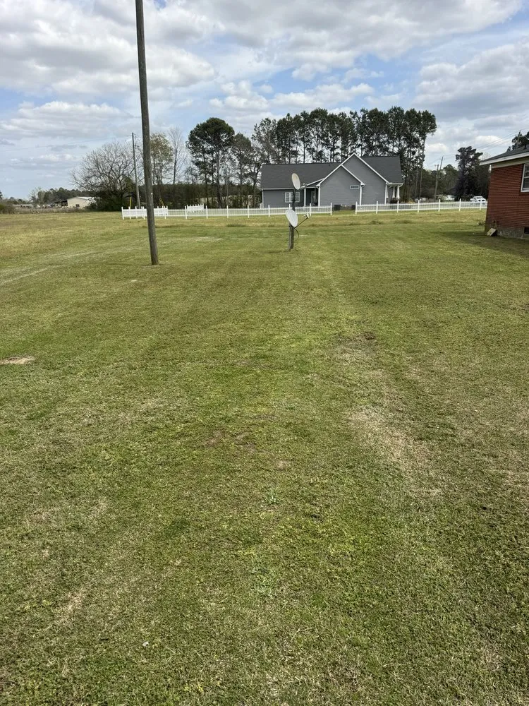 Top-rated lawn care service with custom design across Roseboro, NC - D And M Lawn Service And Home Improvements