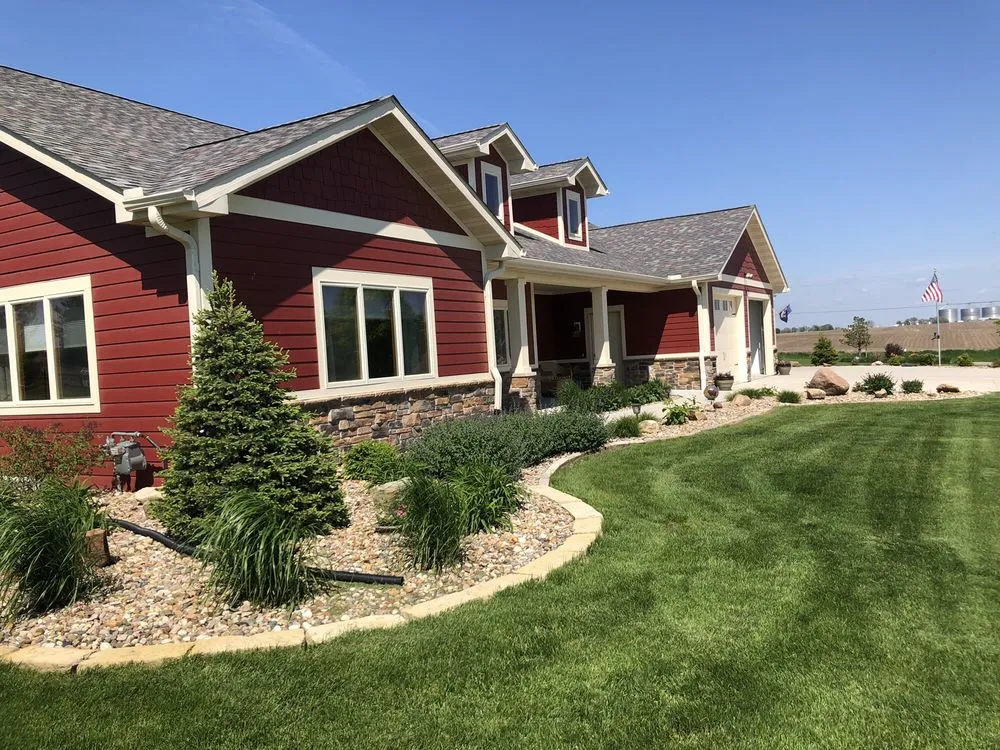 Local lawn care service experts serving Oskaloosa, IA - D B Landscaping and Lawn Care