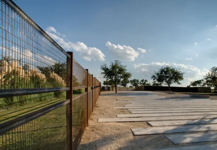 Affordable yard maintenance in Austin, TX - D-CRAIN