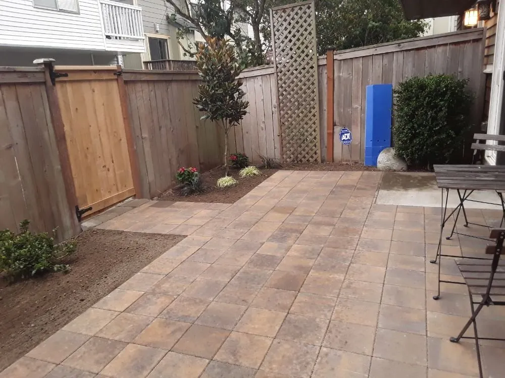 Affordable landscape design for homes in SeaTac, WA by D Green Quality