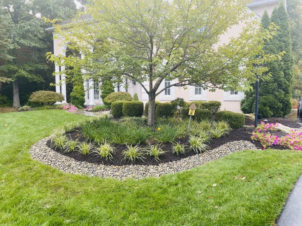 Local outdoor landscaping in Gainesville, VA by D H Custom Scapes