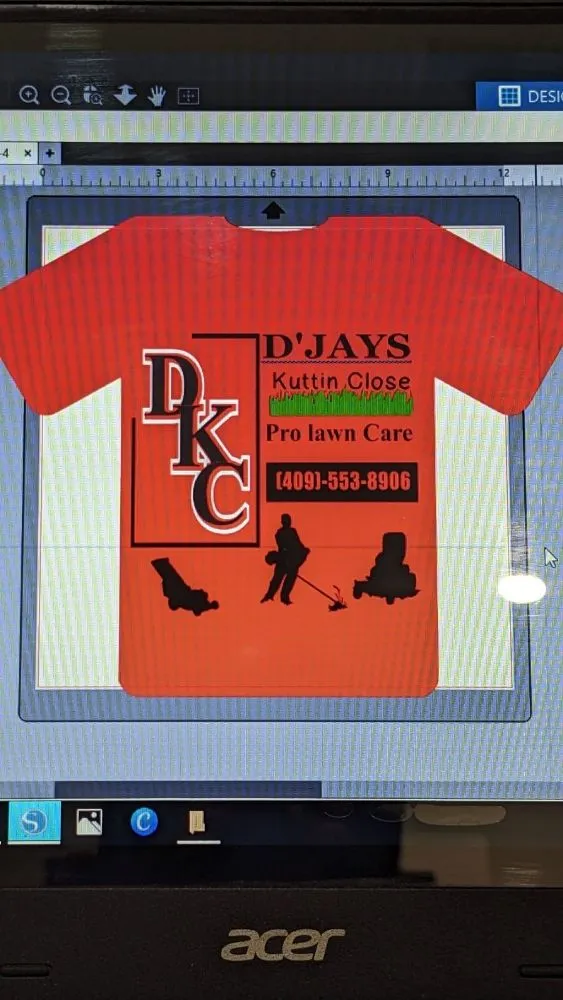 Custom landscape design in Beaumont, TX by D Jays Kuttin Close