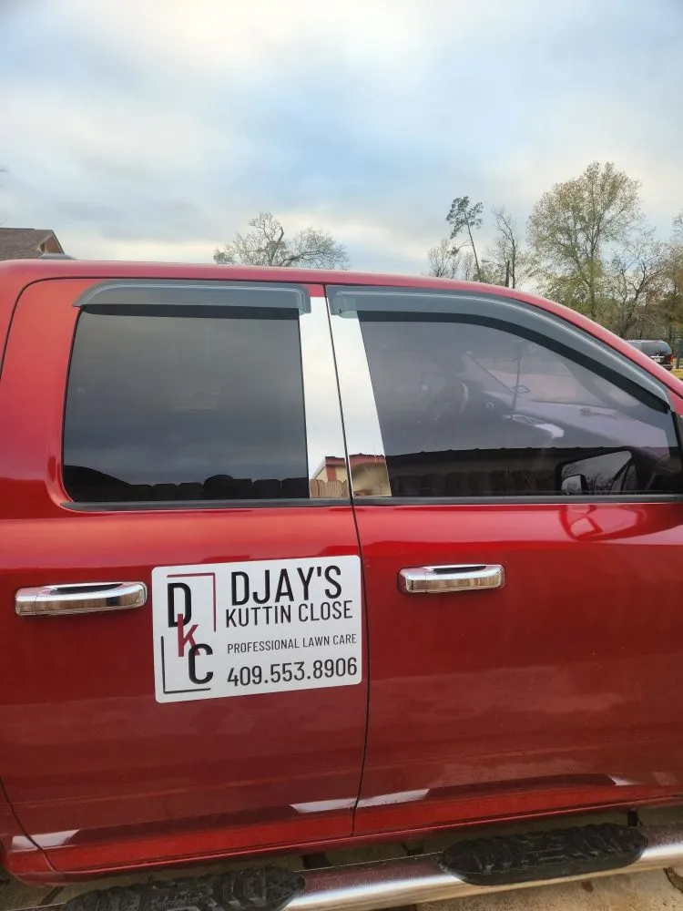 Trusted lawn mowing service in Beaumont, TX by D Jays Kuttin Close