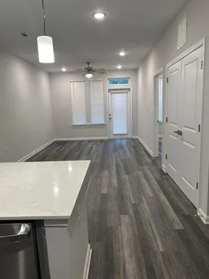 D Latorre Solutions Logo