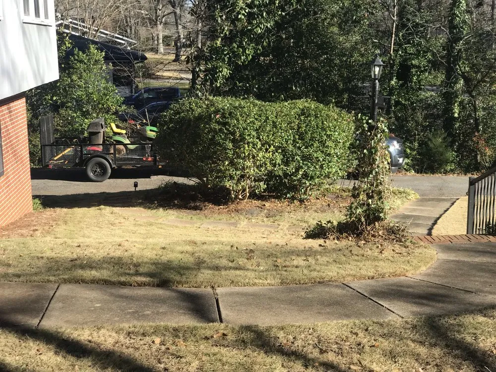 Expert yard maintenance in Spartanburg, SC - D. Mack Lawn Care Services
