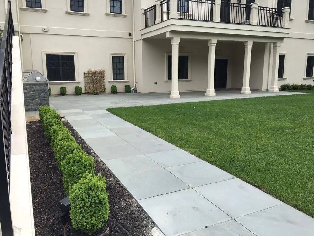 Professional garden landscaping in Belmont, MA - D Muzzioli Associates