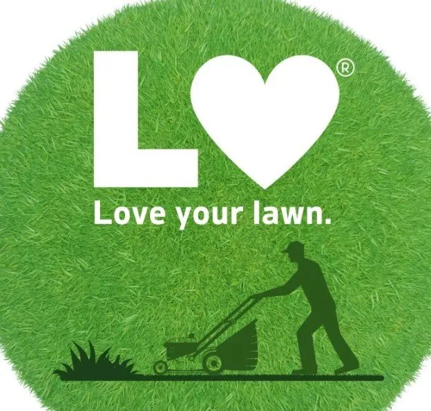 Expert yard maintenance in Toledo, OH by D N D Lawn Care