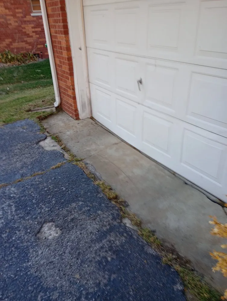 Reliable landscape installation near you in Swansea, IL by D n J Lawn Landscape And Power Washing