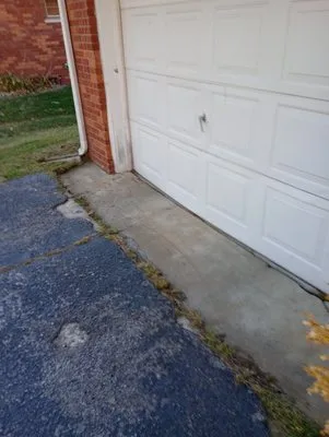 D n J Lawn Landscape And Power Washing Logo