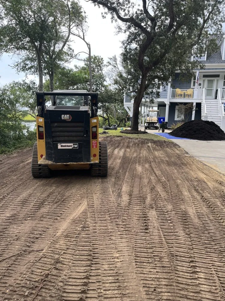 Professional lawn mowing service experts serving North Myrtle Beach, SC - D R Land Service