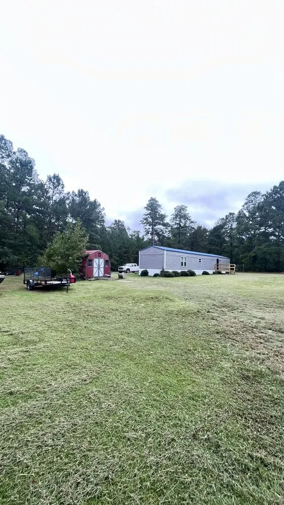 Expert yard cleanup service for beautiful yards across North Myrtle Beach, SC - D R Land Service