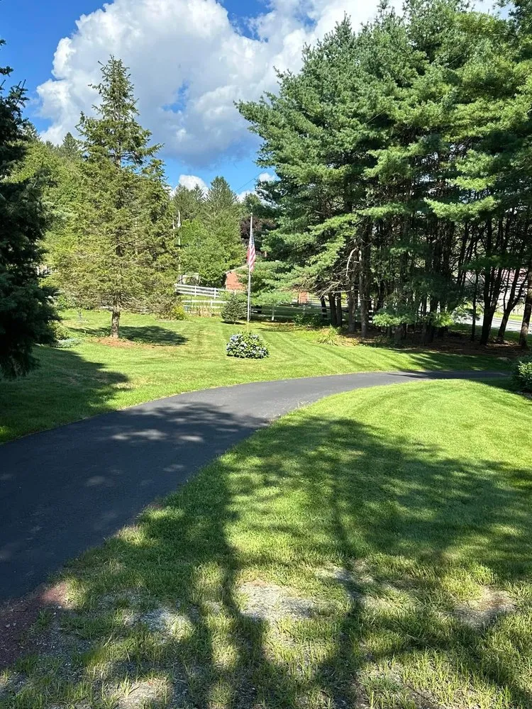 Trusted yard maintenance for year-round maintenance in Germansville, PA by D T S Mowing