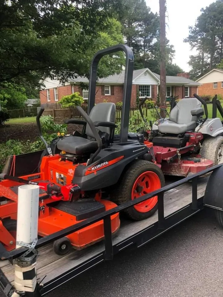 Affordable yard maintenance for homes in Jackson, TN by D Touch