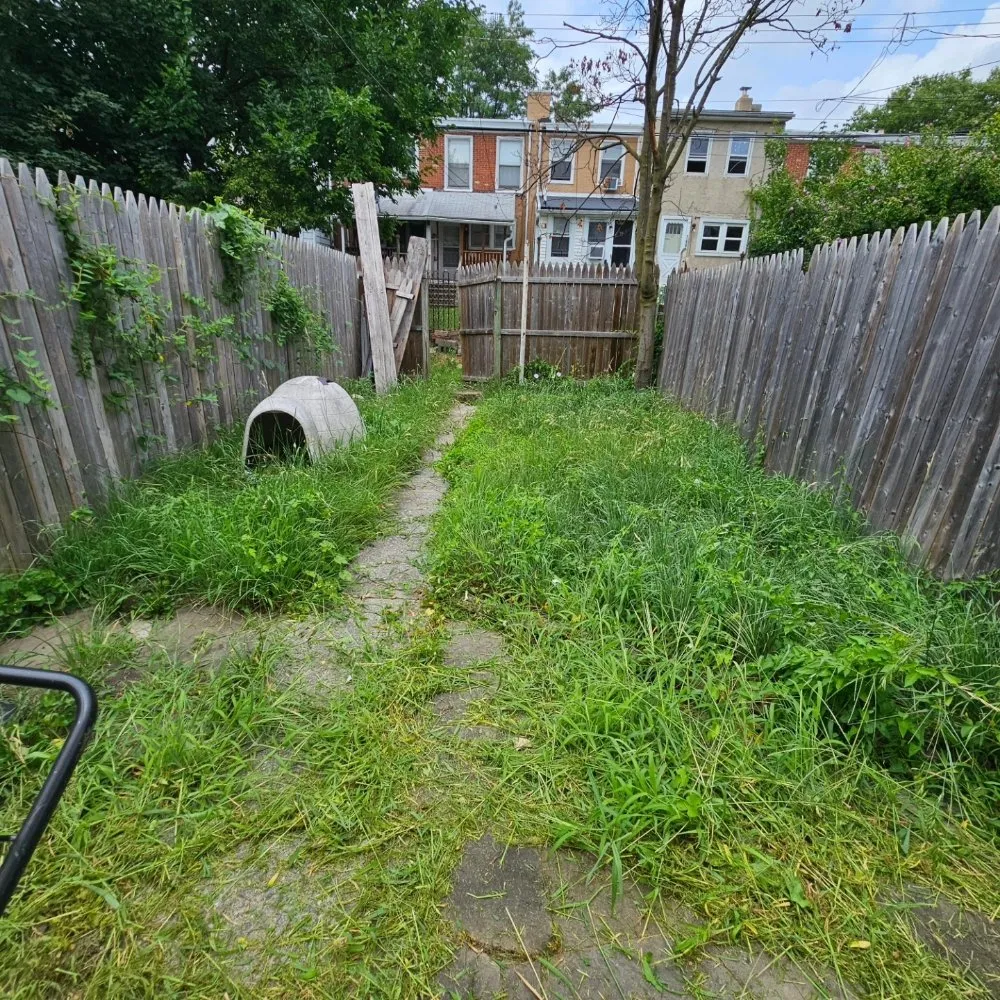 Local lawn care service for homes in Philadelphia, PA by D W Lawn Care