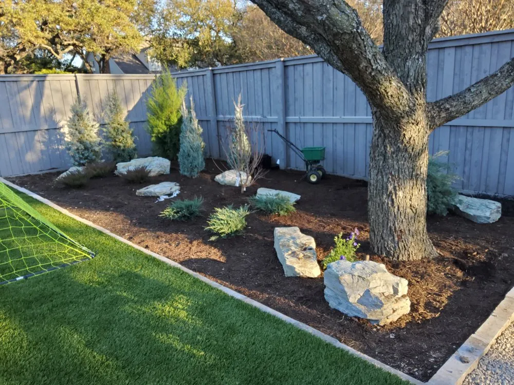 Expert lawn care service in Commerce, TX - D-Z Landscape And Christmas Lights