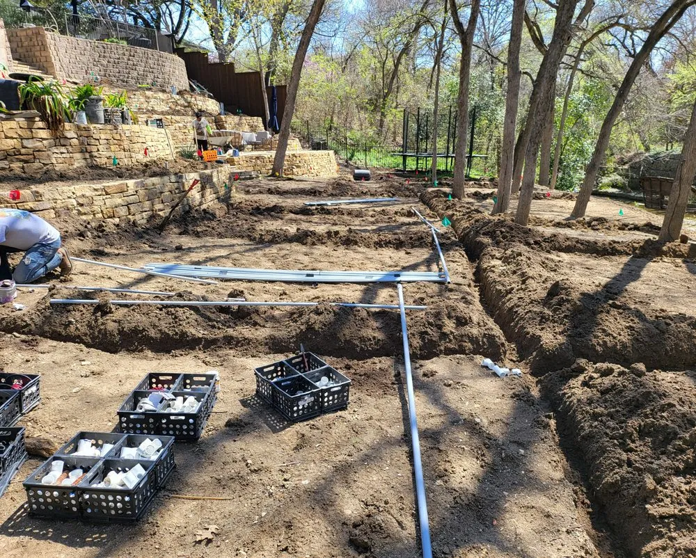 Custom yard cleanup service in Commerce, TX - D-Z Landscape And Christmas Lights