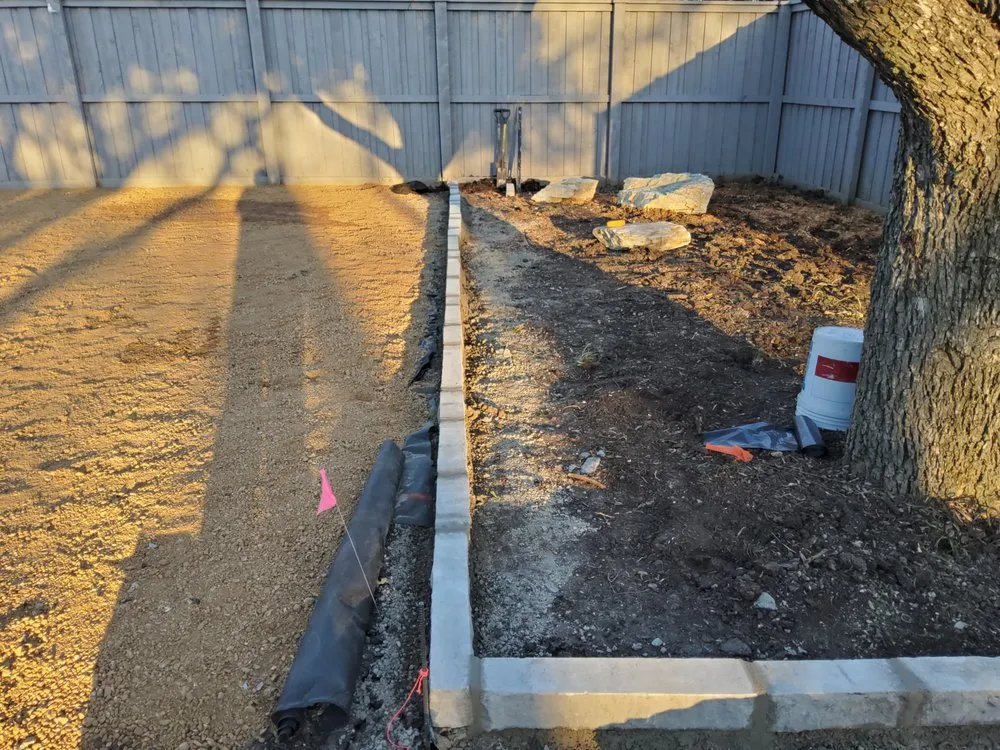 Top-rated yard cleanup service for beautiful yards in Commerce, TX by D-Z Landscape And Christmas Lights