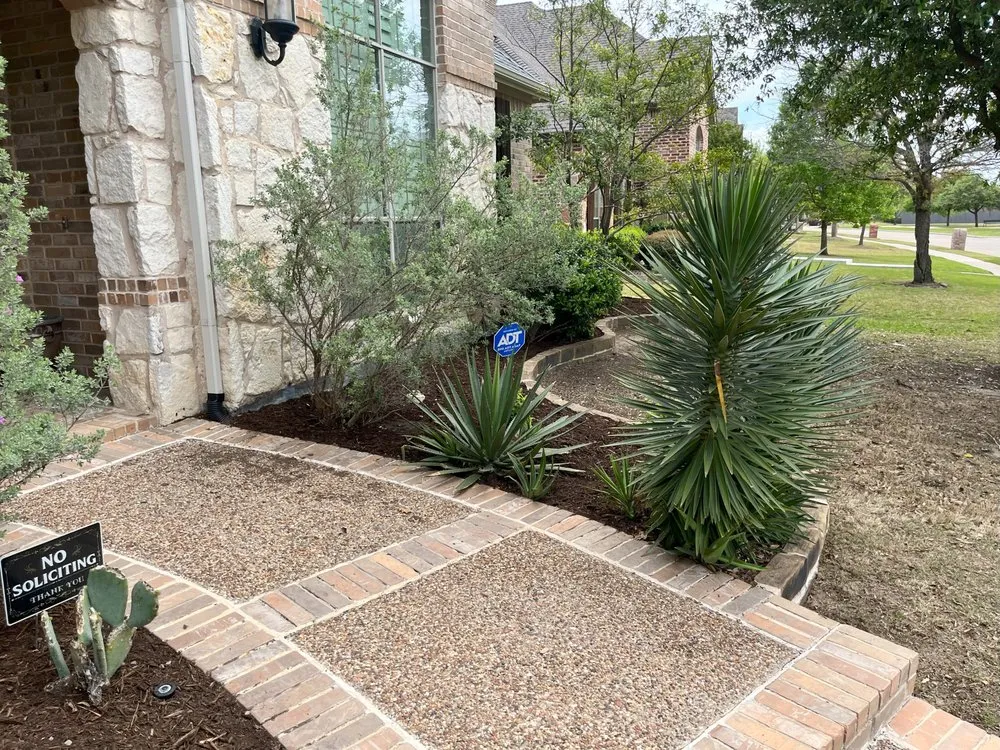 Affordable garden landscaping in Frisco, TX by D5 Lawn Care