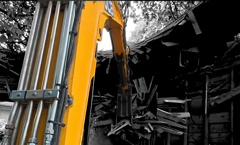 Trusted lawn mowing service for beautiful yards in Frisco, TX by D5 Plus