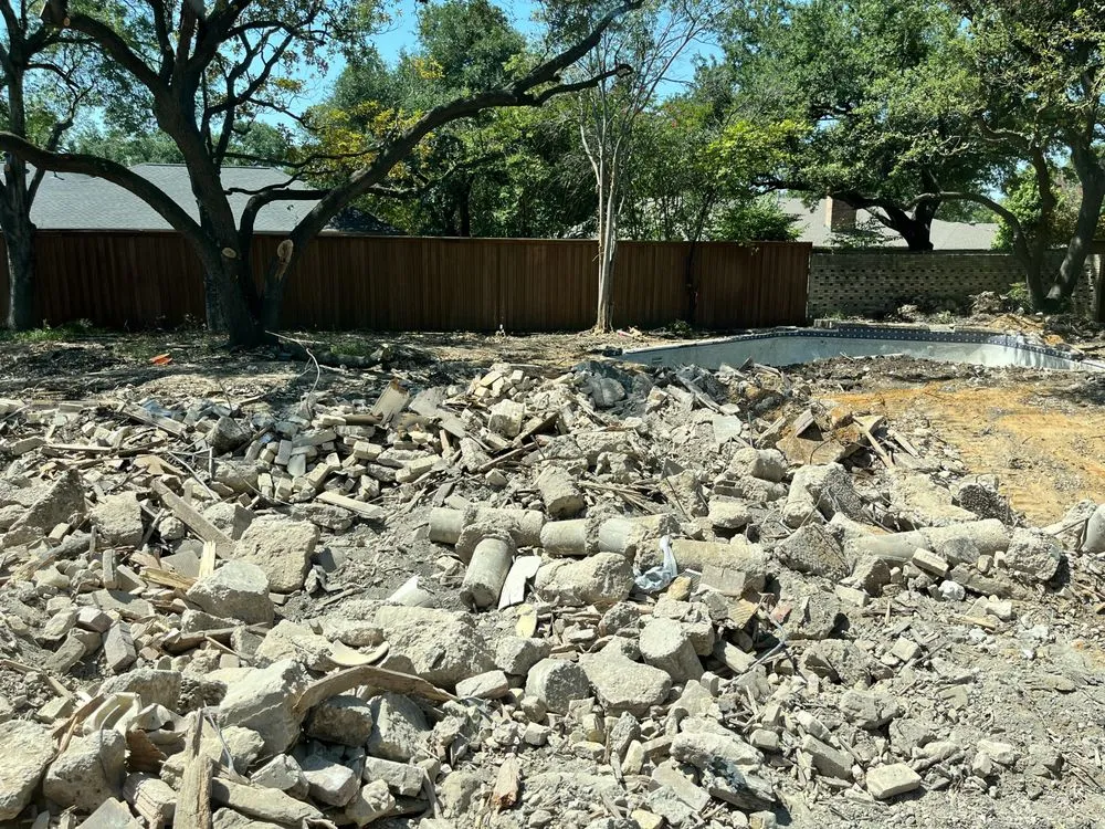 Local lawn mowing service for homes across Frisco, TX - D5 Plus