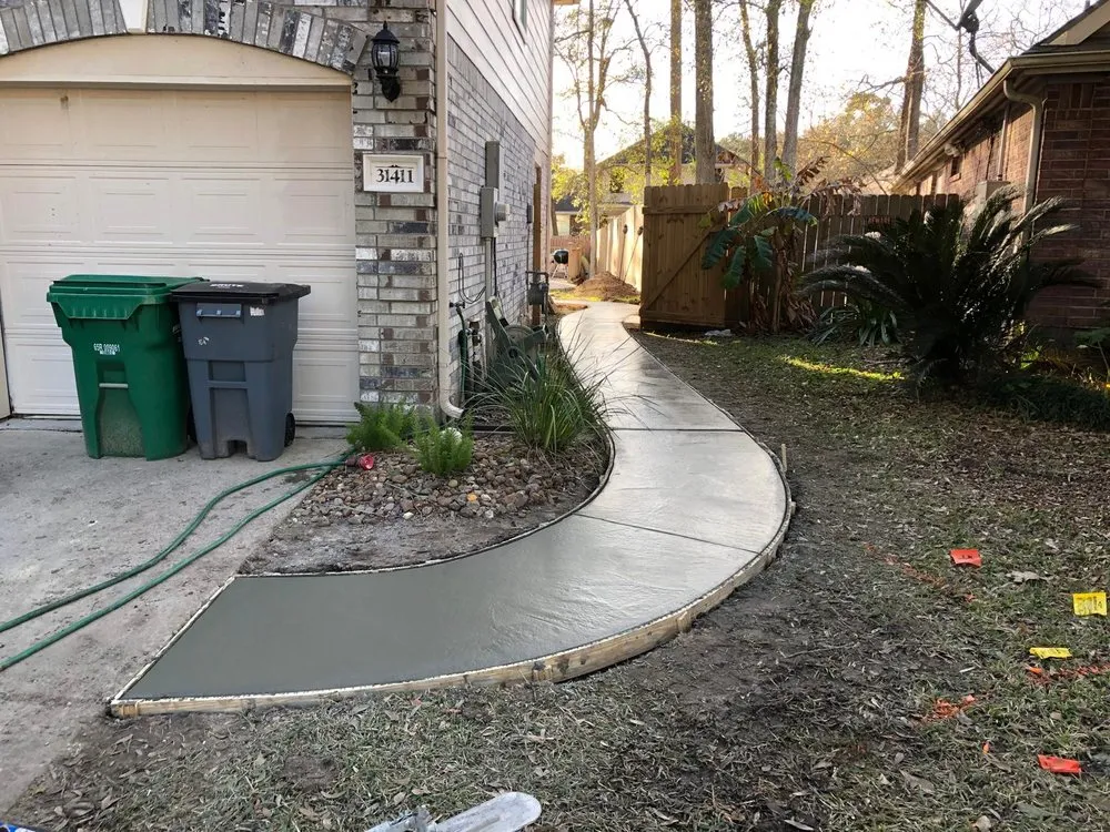 Local outdoor landscaping in Willis, TX by D7 Tree Service and Landscaping