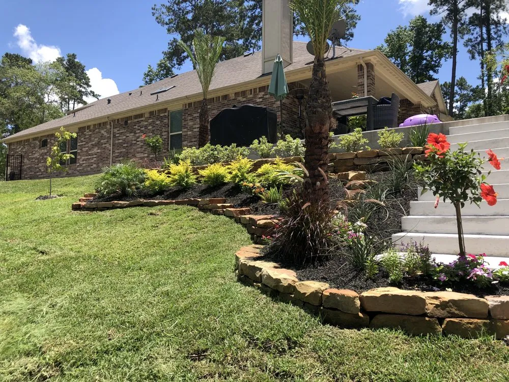 Professional lawn mowing service in Willis, TX - D7 Tree Service and Landscaping