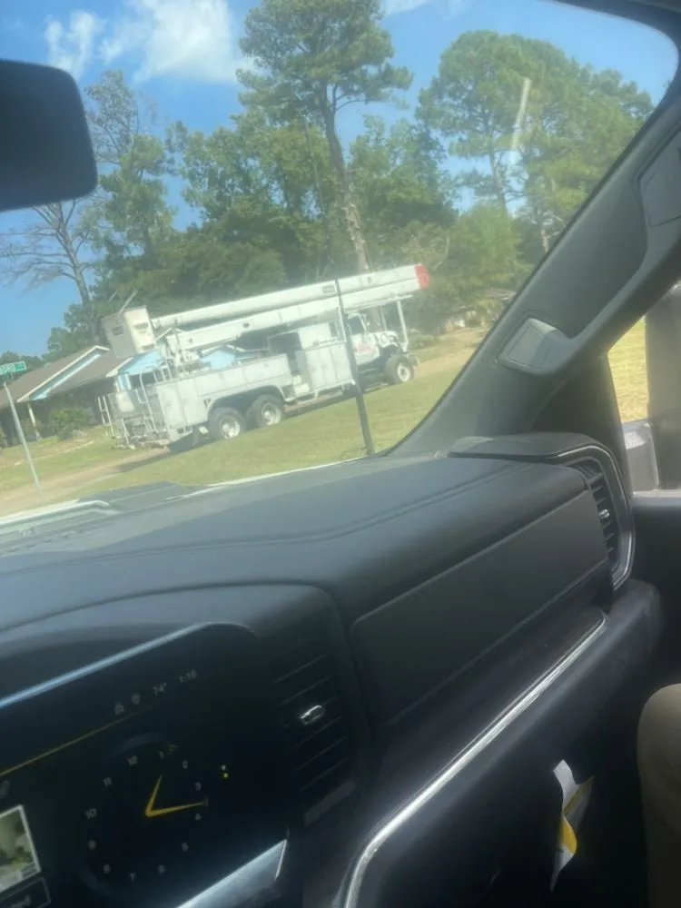 Local yard maintenance in Jackson, MS by Da Grass king