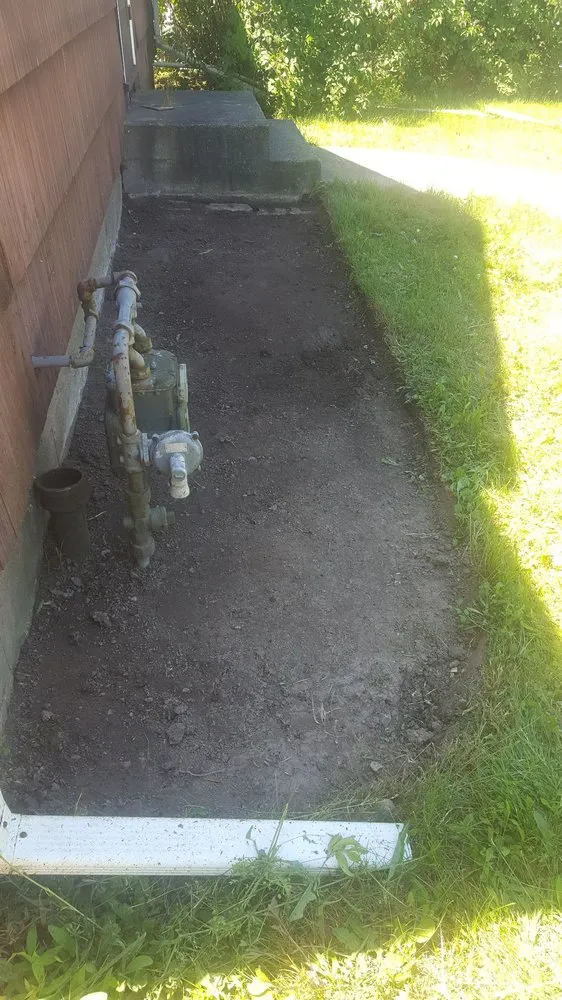 Expert yard maintenance experts serving Williamsville, NY - D&A Landscaping