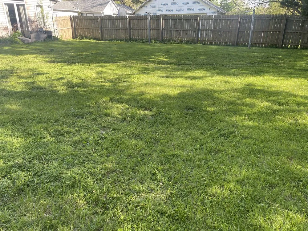 Custom garden landscaping in Creve Coeur, IL - D.A lawncare + powerwashing