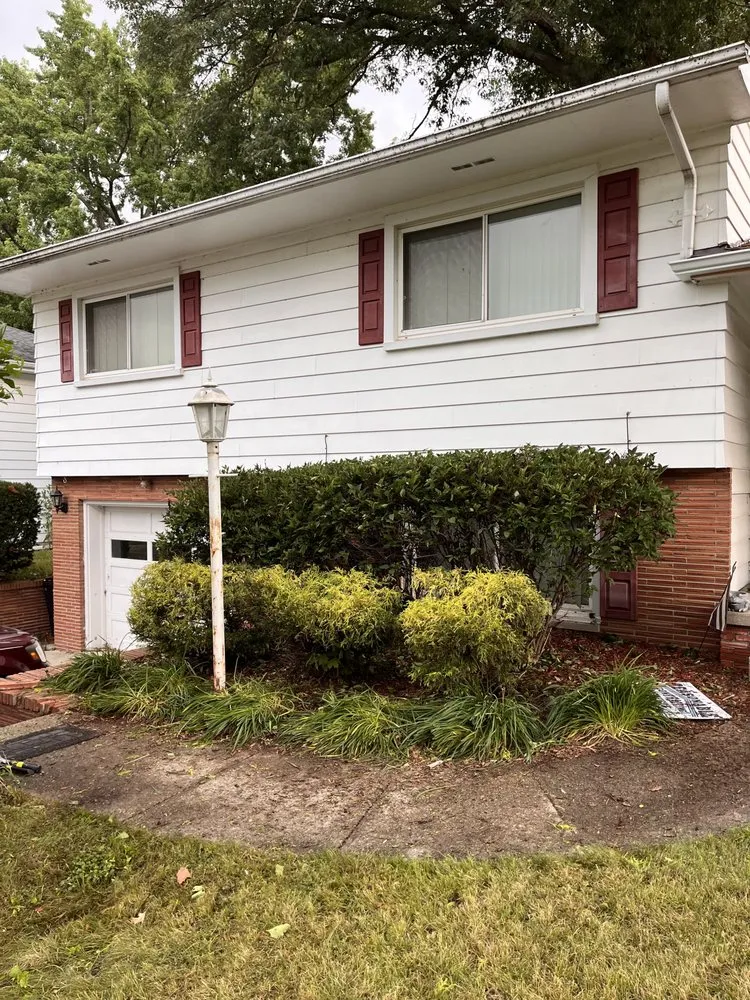 Trusted yard maintenance for beautiful yards in Port Huron, MI by D&A Maintenance