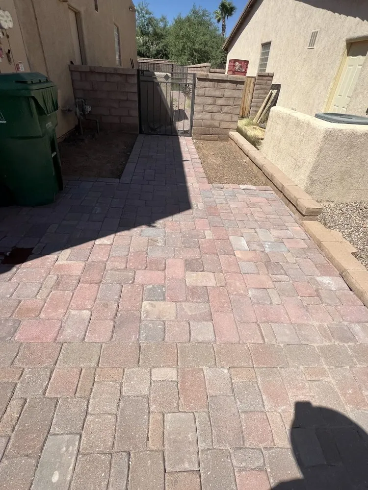 Top-rated lawn mowing service in Valencia West, AZ by D&A Services