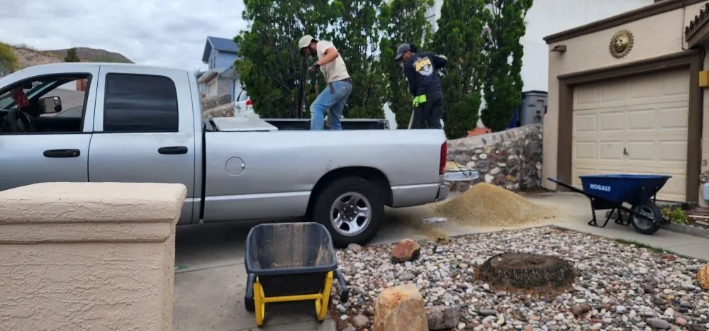 Affordable landscape design experts serving El Paso, TX - Daddy's Lawn Service