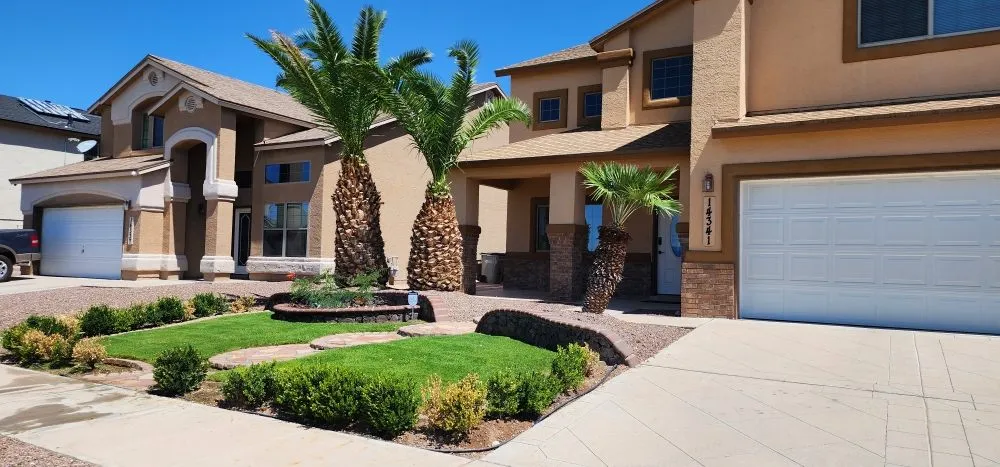 Top-rated lawn mowing service in El Paso, TX by Daddy's Lawn Service