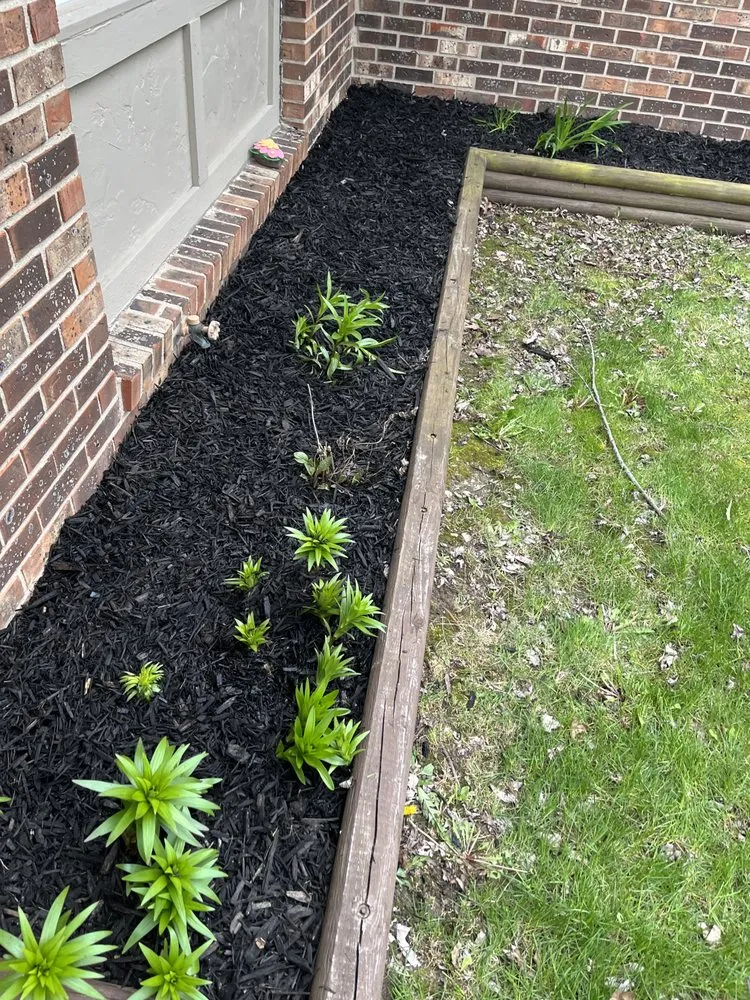 Custom outdoor landscaping in Anderson, IN - Dad’s Lawn Care Landscaping