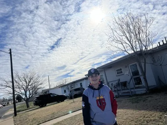 Dae’s Helpful Services Logo