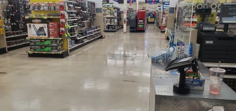 Local outdoor landscaping experts serving Williamsburg, VA - Dafamily Professional Cleaning Service