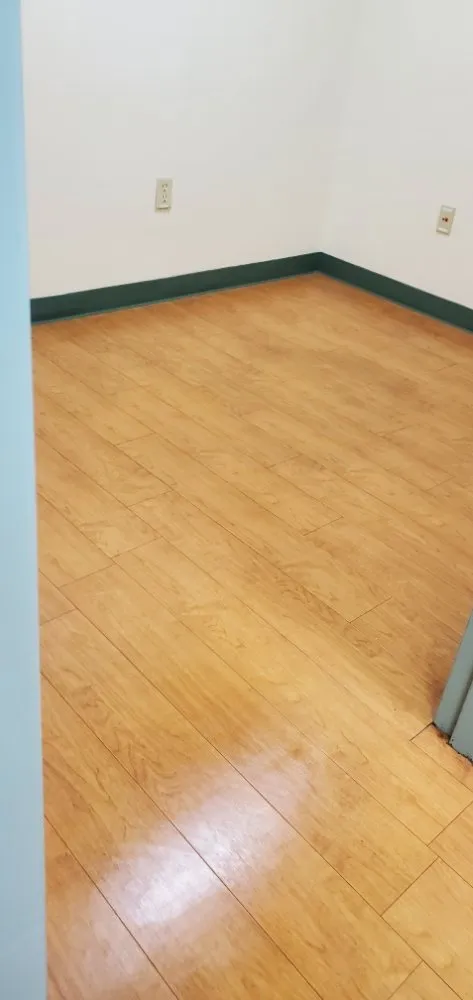 Trusted lawn mowing service in Williamsburg, VA - Dafamily Professional Cleaning Service