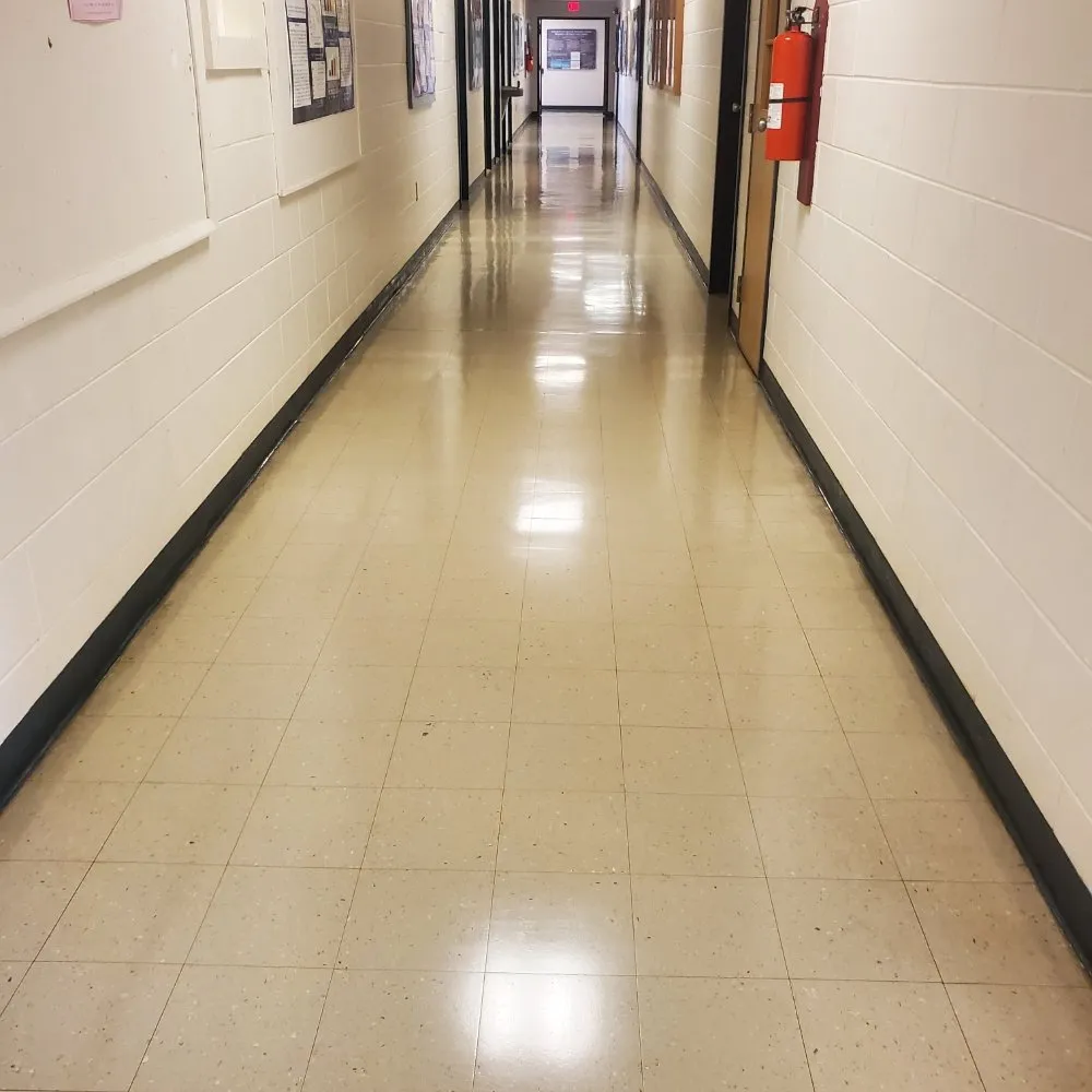 Affordable lawn mowing service experts serving Williamsburg, VA - Dafamily Professional Cleaning Service