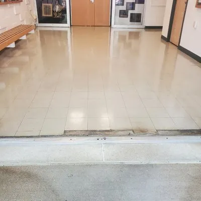 Dafamily Professional Cleaning Service Logo