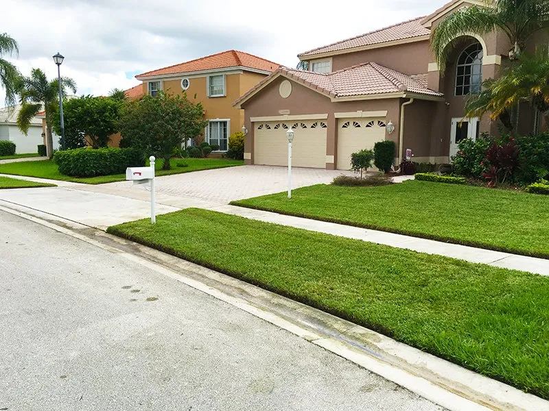 Trusted lawn care service in Coconut Creek, FL - Dahlen Family Lawn Care