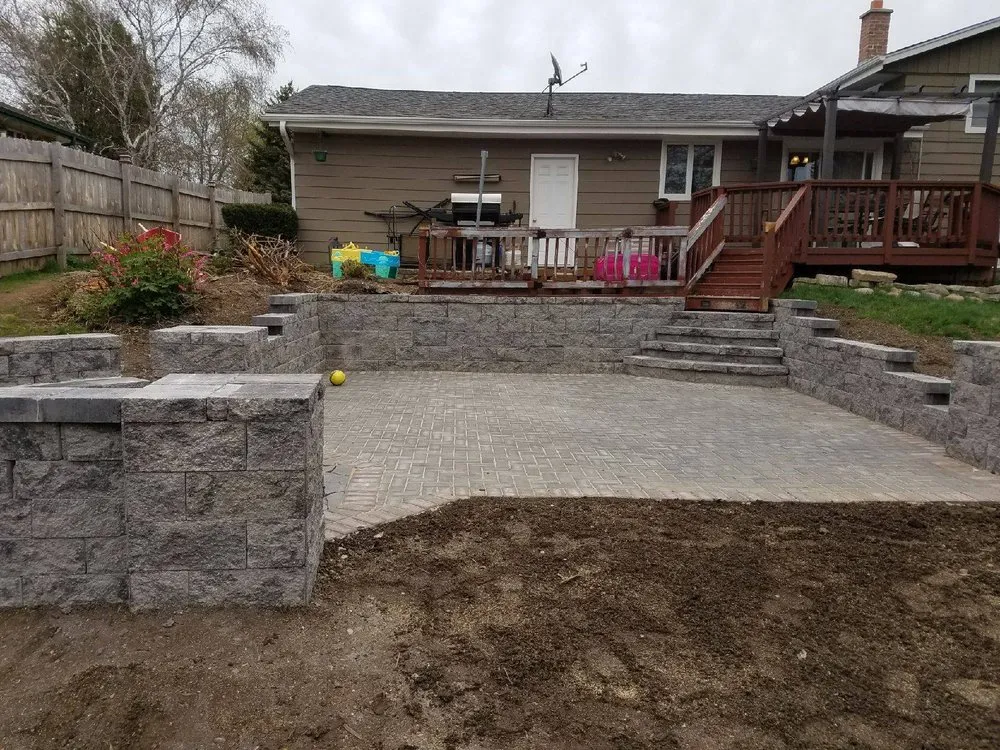 Local landscaping services experts serving Waukesha, WI - Dahl's Landscape & Design